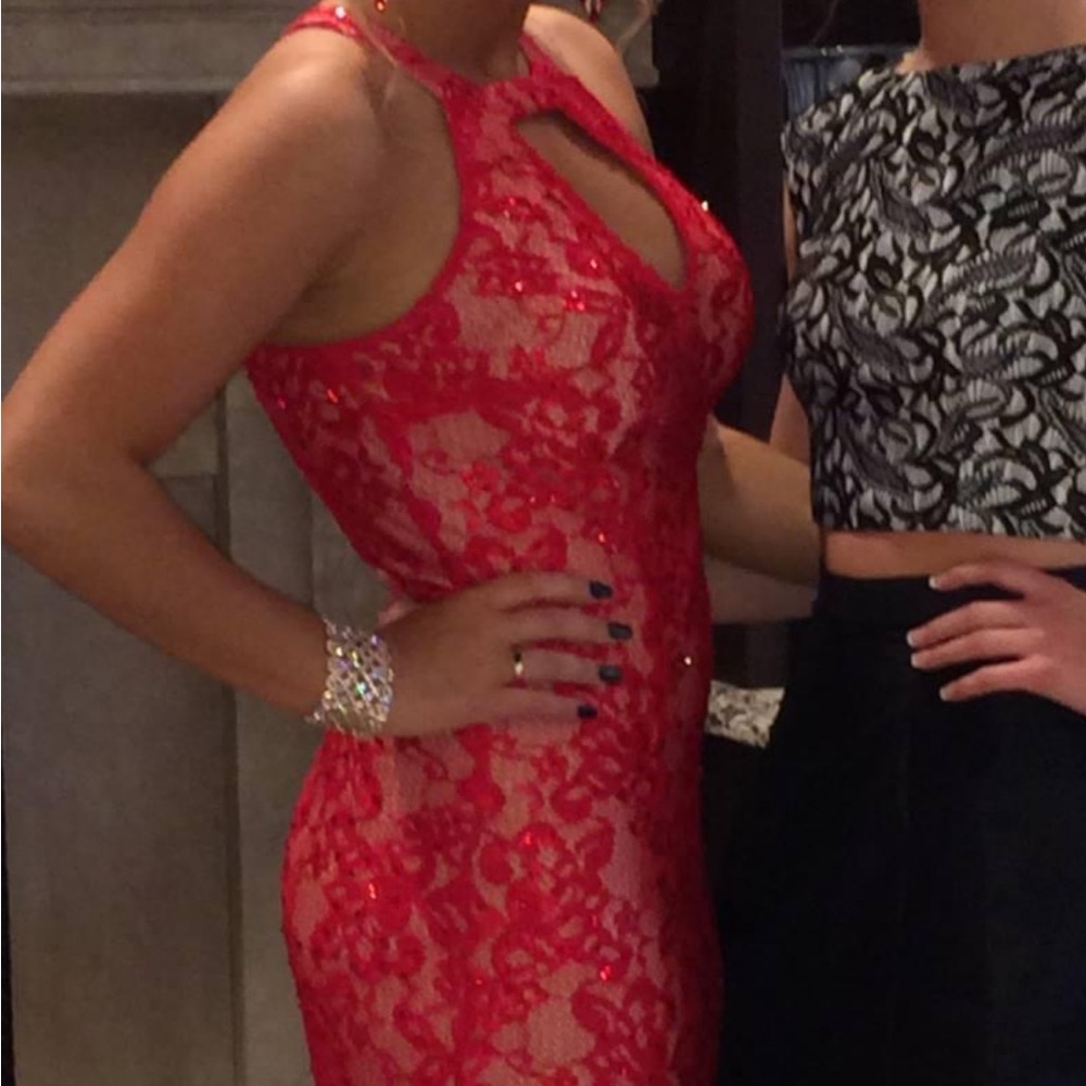 Chic halter Style Red Lace Dress